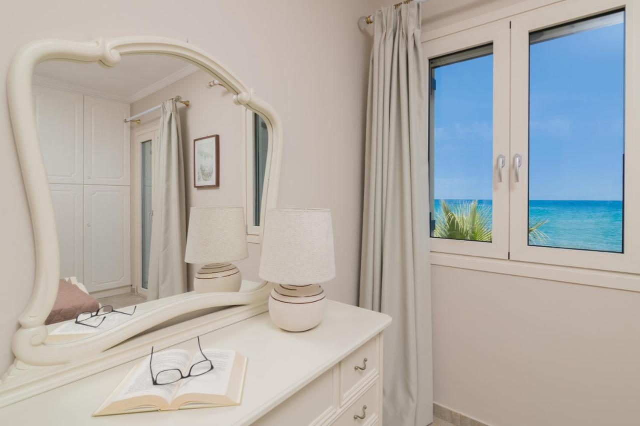 Villa Elizabeth - Seafront Classic Villa! Argassi Dış mekan fotoğraf