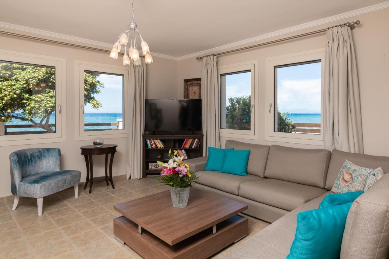 Villa Elizabeth - Seafront Classic Villa! Argassi Dış mekan fotoğraf
